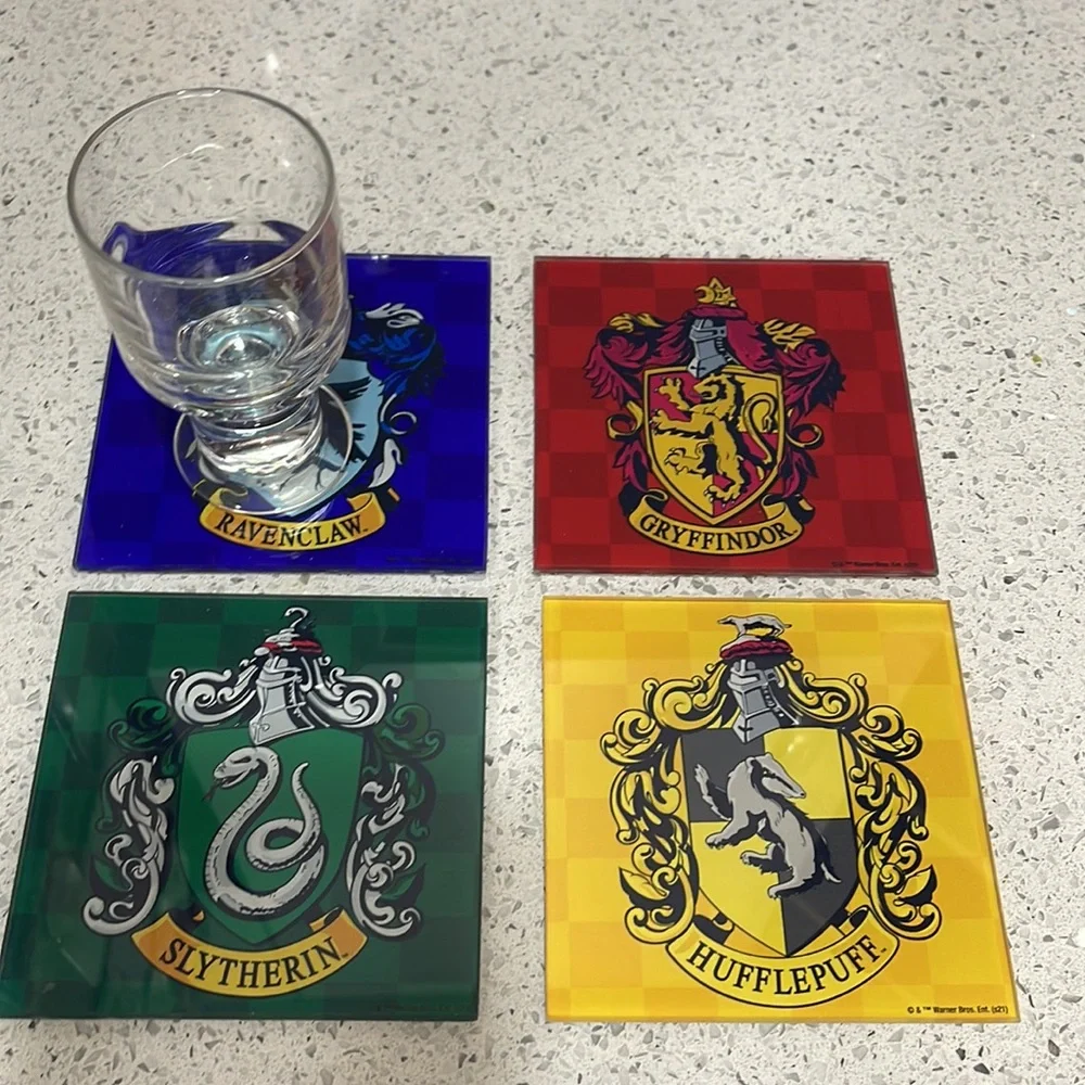 Wizarding World of Harry Potter Set of 4 GLASS Hogwarts Houses Coasters